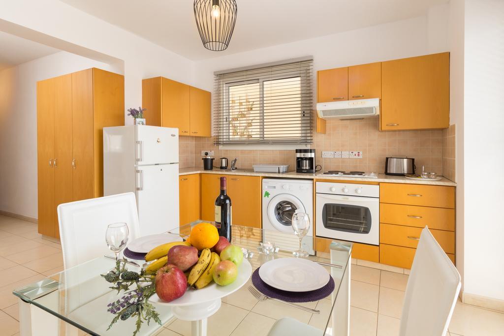 Elena Court Apt 401 Apartment Ларнака Екстериор снимка